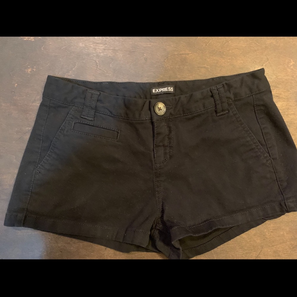 Women’s Express casual shorts